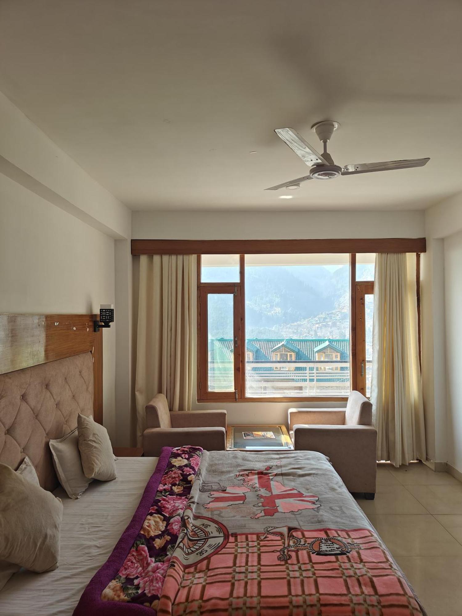 Santosh Cafe & Rooms Amritsar Esterno foto